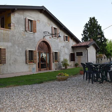 Agriturismo Fior Di Pesco Sommacampagna Bagian luar foto