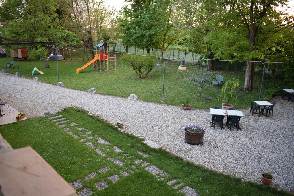 Agriturismo Fior Di Pesco Sommacampagna Bagian luar foto
