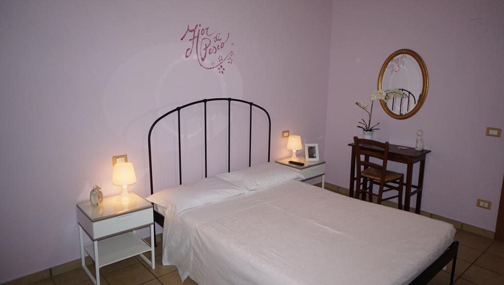 Agriturismo Fior Di Pesco Sommacampagna Bagian luar foto