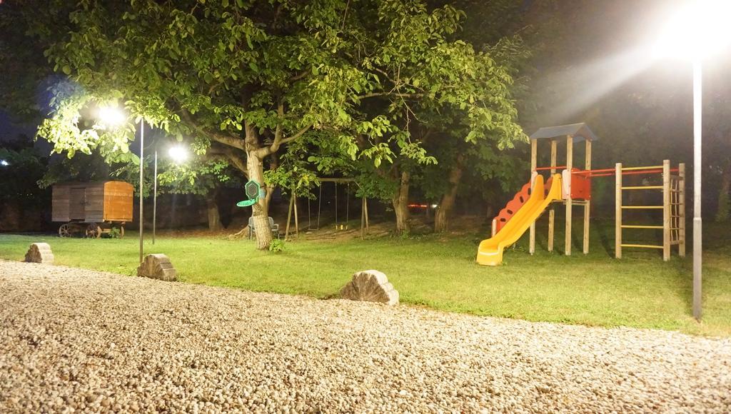 Agriturismo Fior Di Pesco Sommacampagna Bagian luar foto