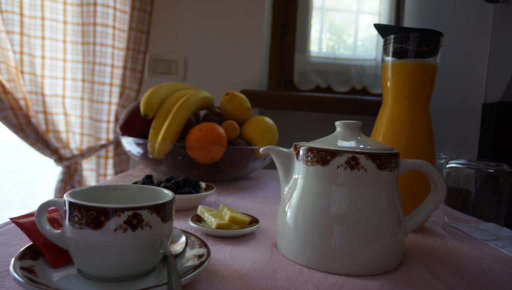 Agriturismo Fior Di Pesco Sommacampagna Bagian luar foto
