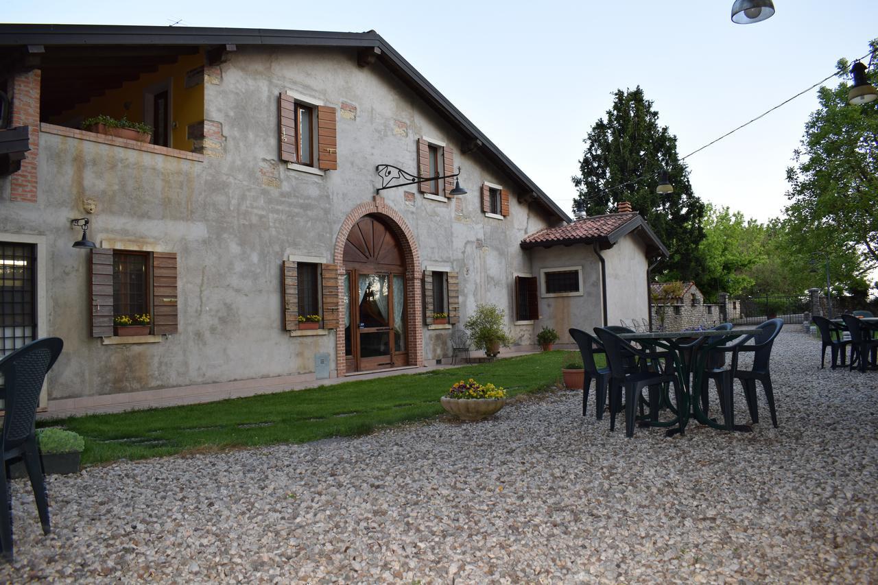 Agriturismo Fior Di Pesco Sommacampagna Bagian luar foto